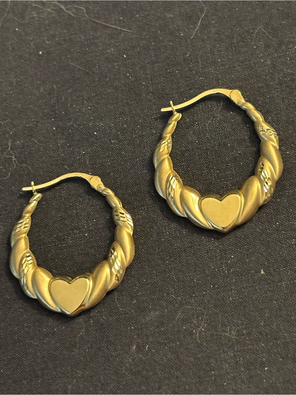 10kt Gold Heart Shrimp Hoop Earrings